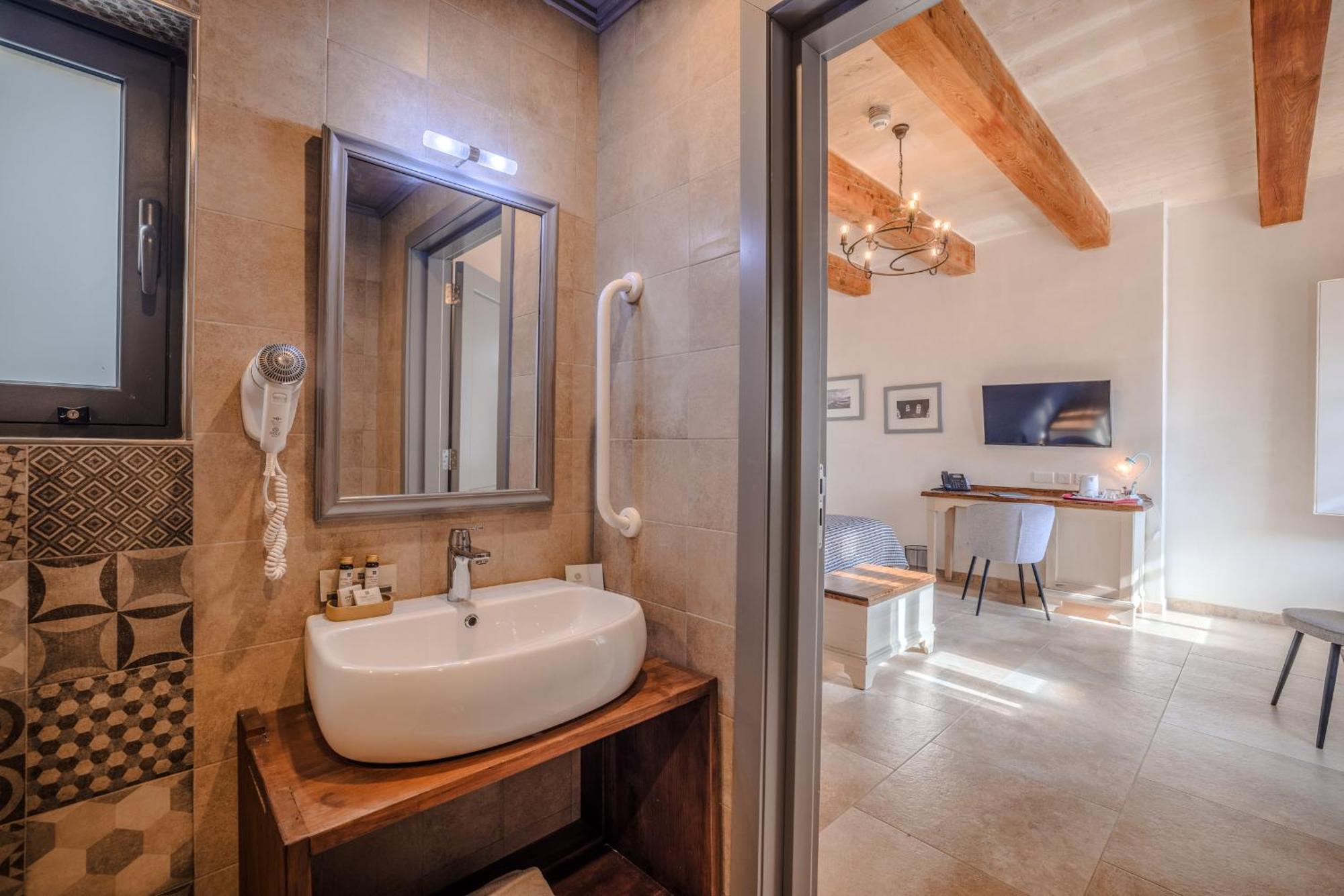 Mulberries Hotel Zabbar ภายนอก รูปภาพ